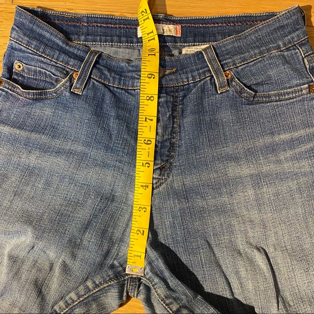 Levi’s 548 Perfectly Slimming Capri Cropped Jeans size 8 in medium wash - Picture 12 of 14